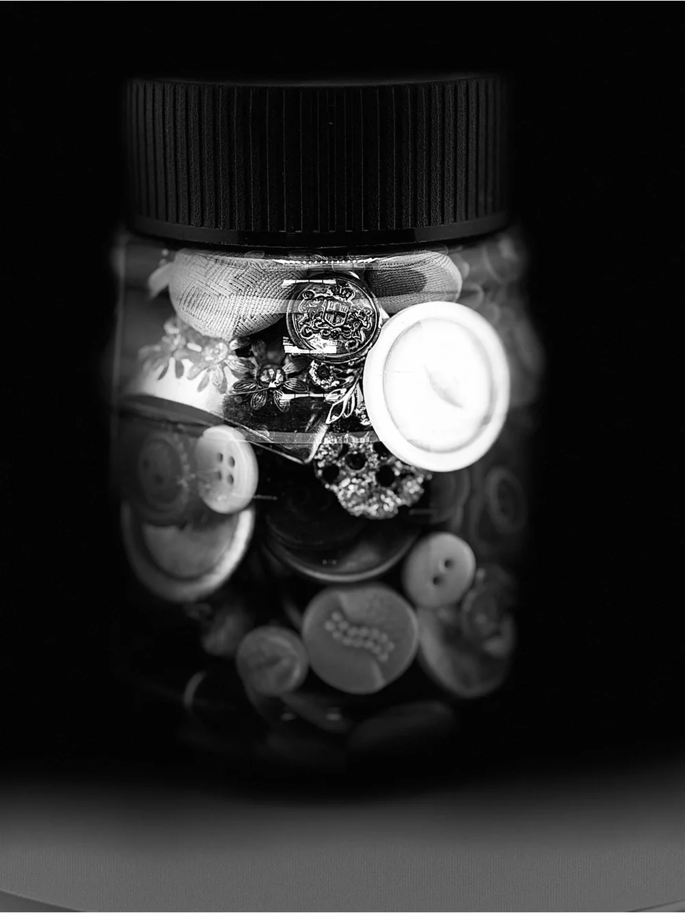 Vintage Buttons Beads & Gems Mystery Jar 🏺 12.3 oz 4.5”tall